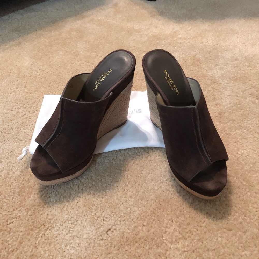Amazing! Michael Kors Charlize Suede Mule - 6.5 - Picture 2 of 5